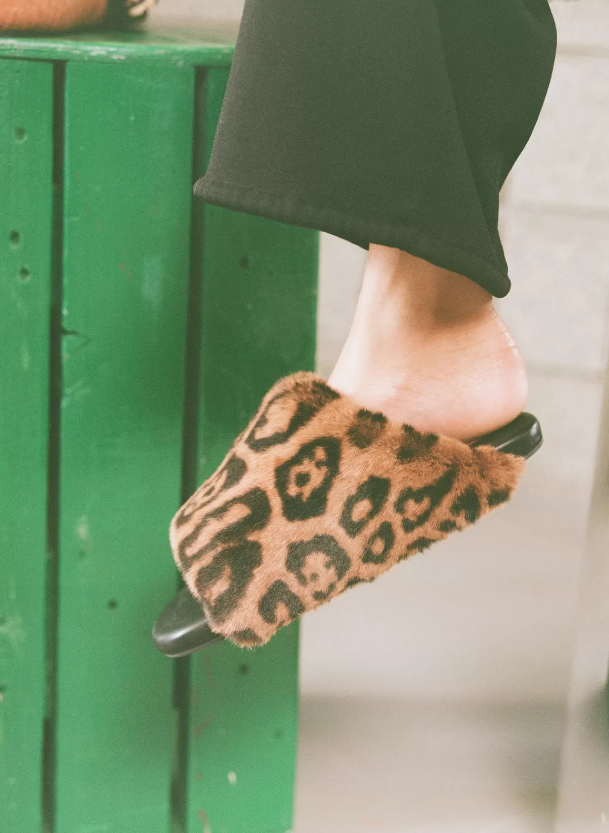 Flats<SIMONMILLER Cheetah Faux Fur Bubble Slide in Cheetah Scramble cheetahscramble