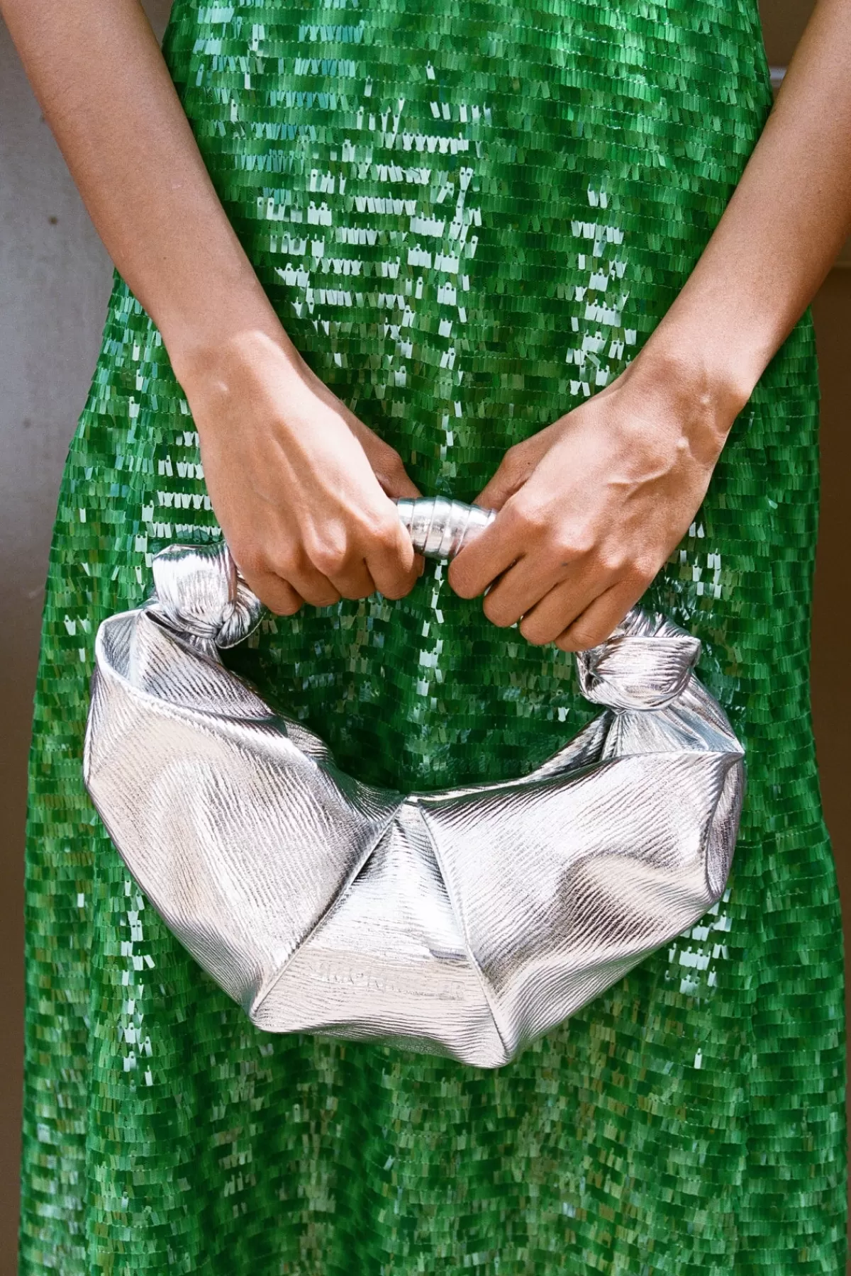 Bags<SIMONMILLER Lopsy Bag in Textured Silver texturedsilver