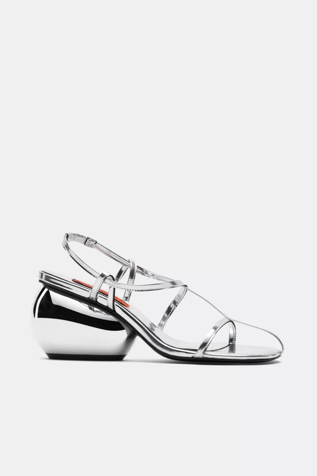 Heels<SIMONMILLER Moderno Sandal in silver