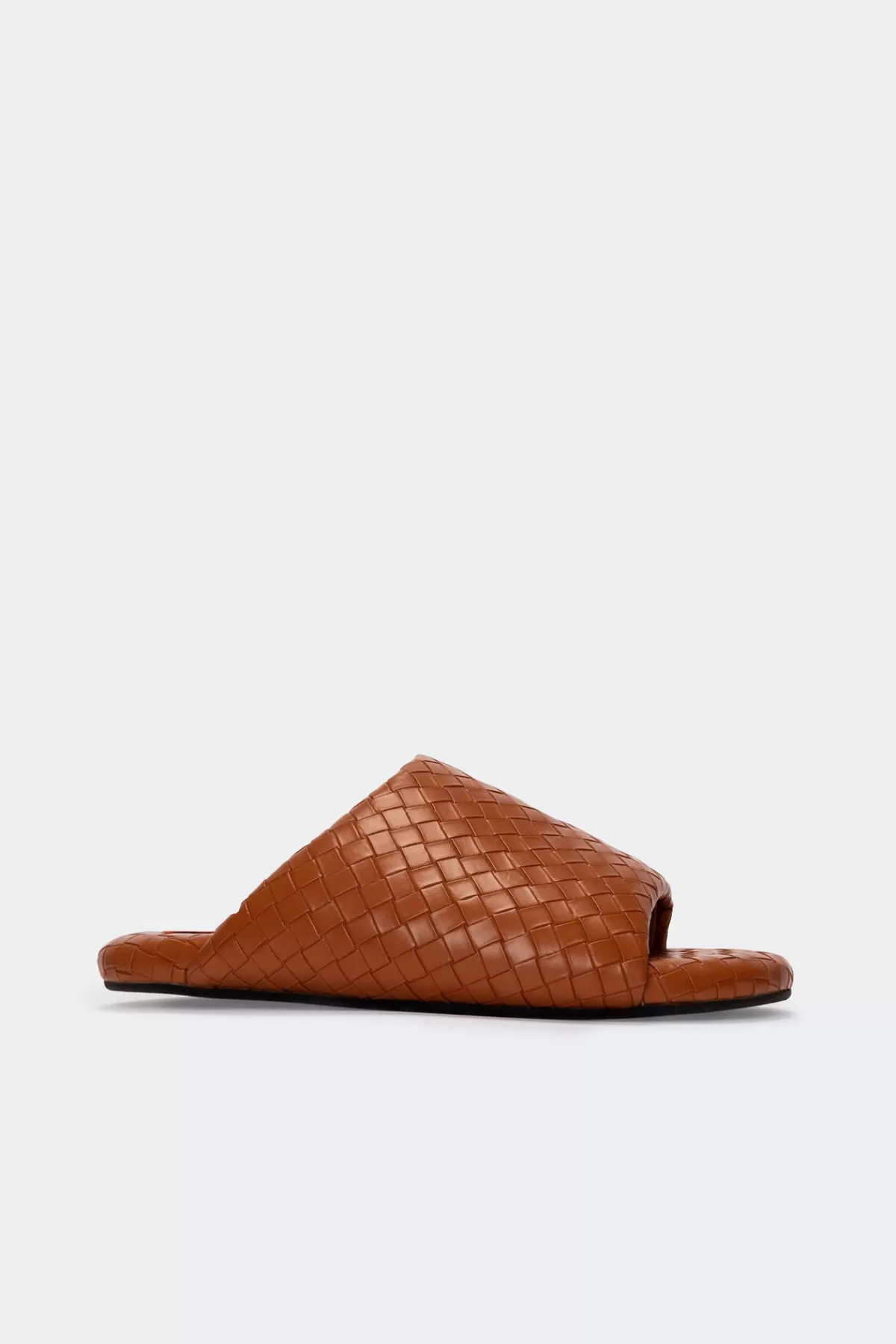 Flats<SIMONMILLER Woven Bubble Slide in chestnut
